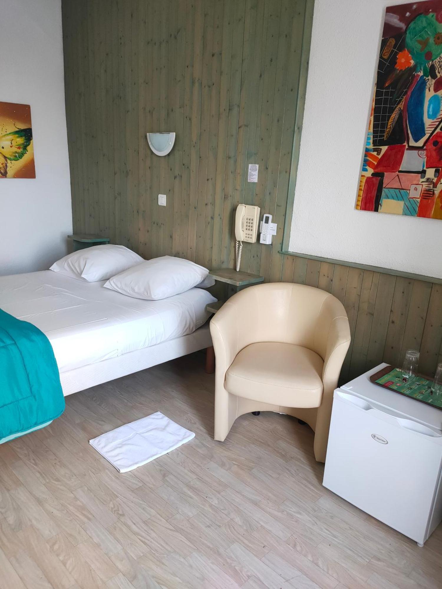 Hotel De La Grotte Aix-les-Bains Eksteriør bilde